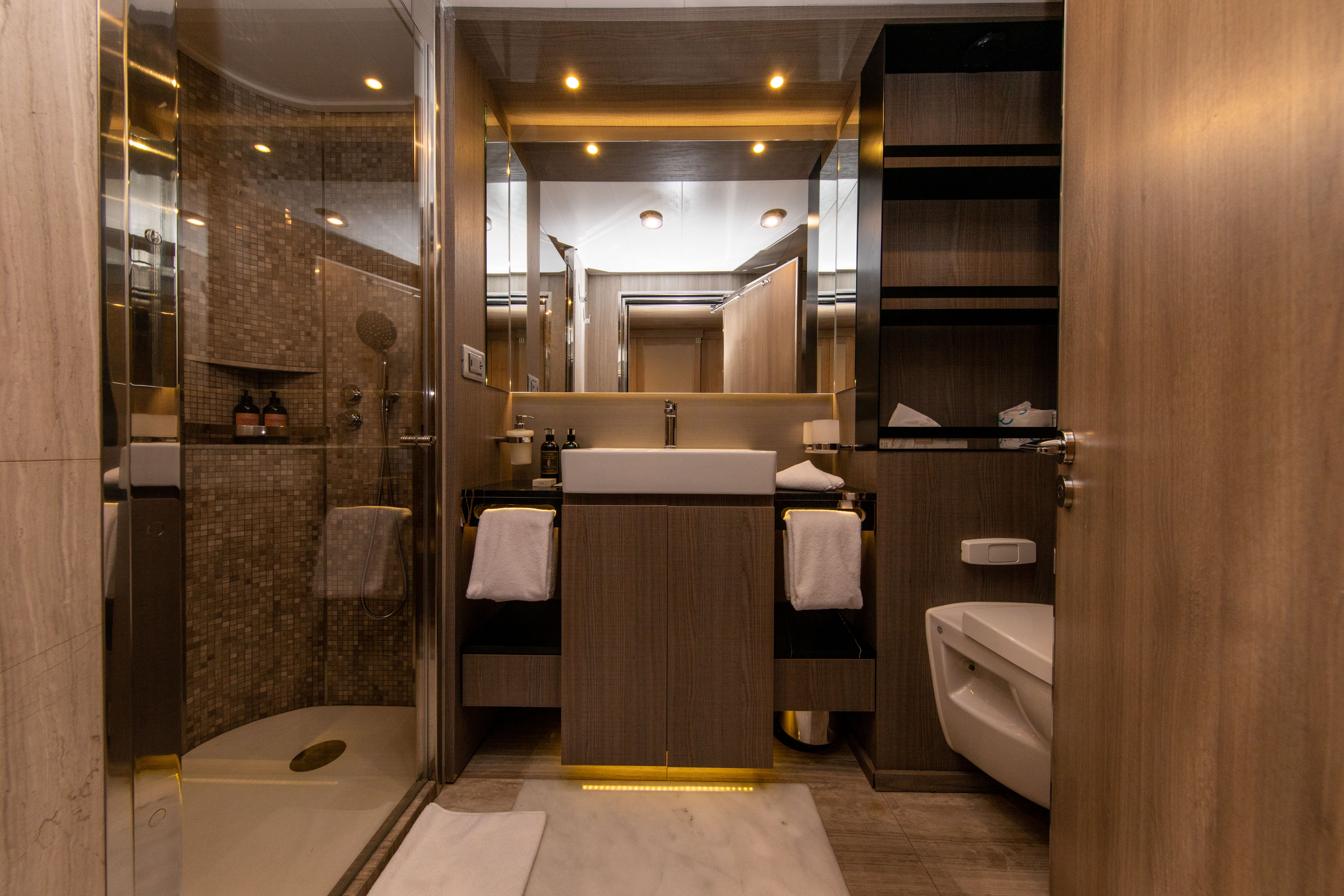 Veranda Suite
